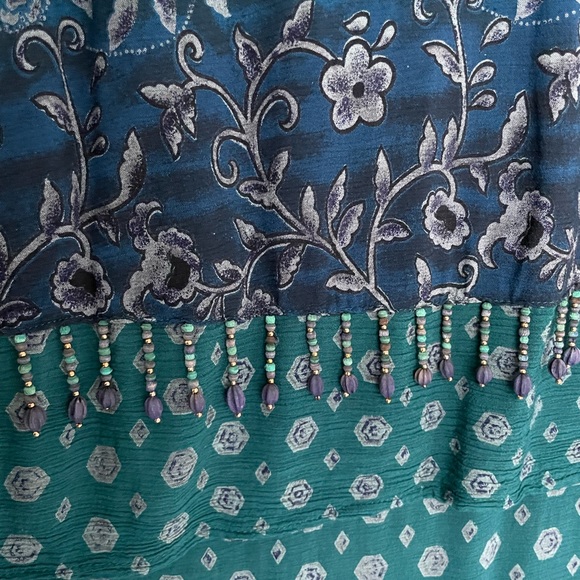 18 Women’s petite turquoise and teal beaded dress - Picture 6 of 10